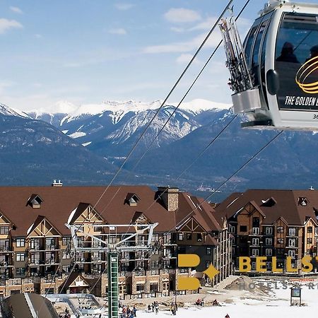 Glacier Mountaineer Lodge Голден Экстерьер фото